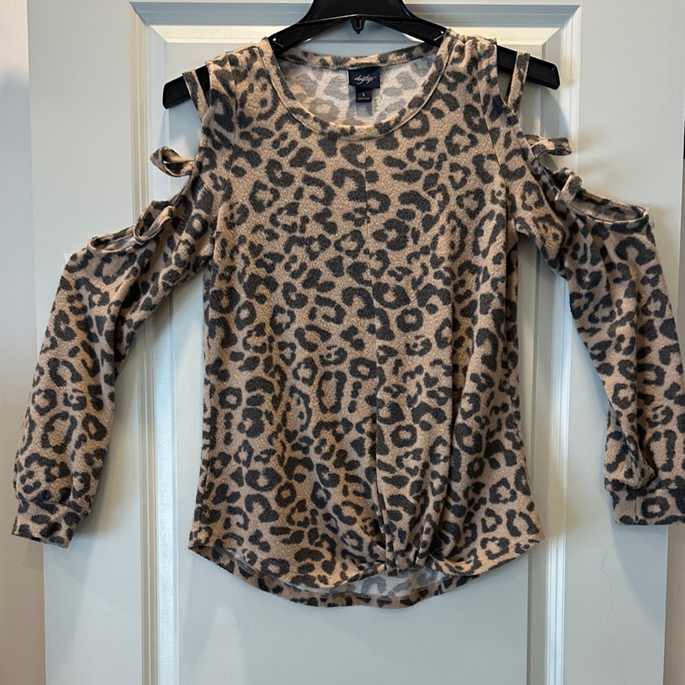 Daytrip Leopard Print Cold Shoulder Top
